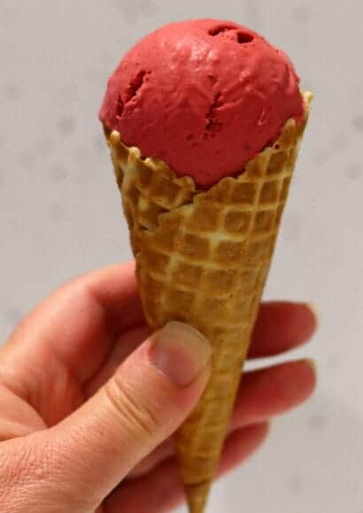 blackberry ice-cream
