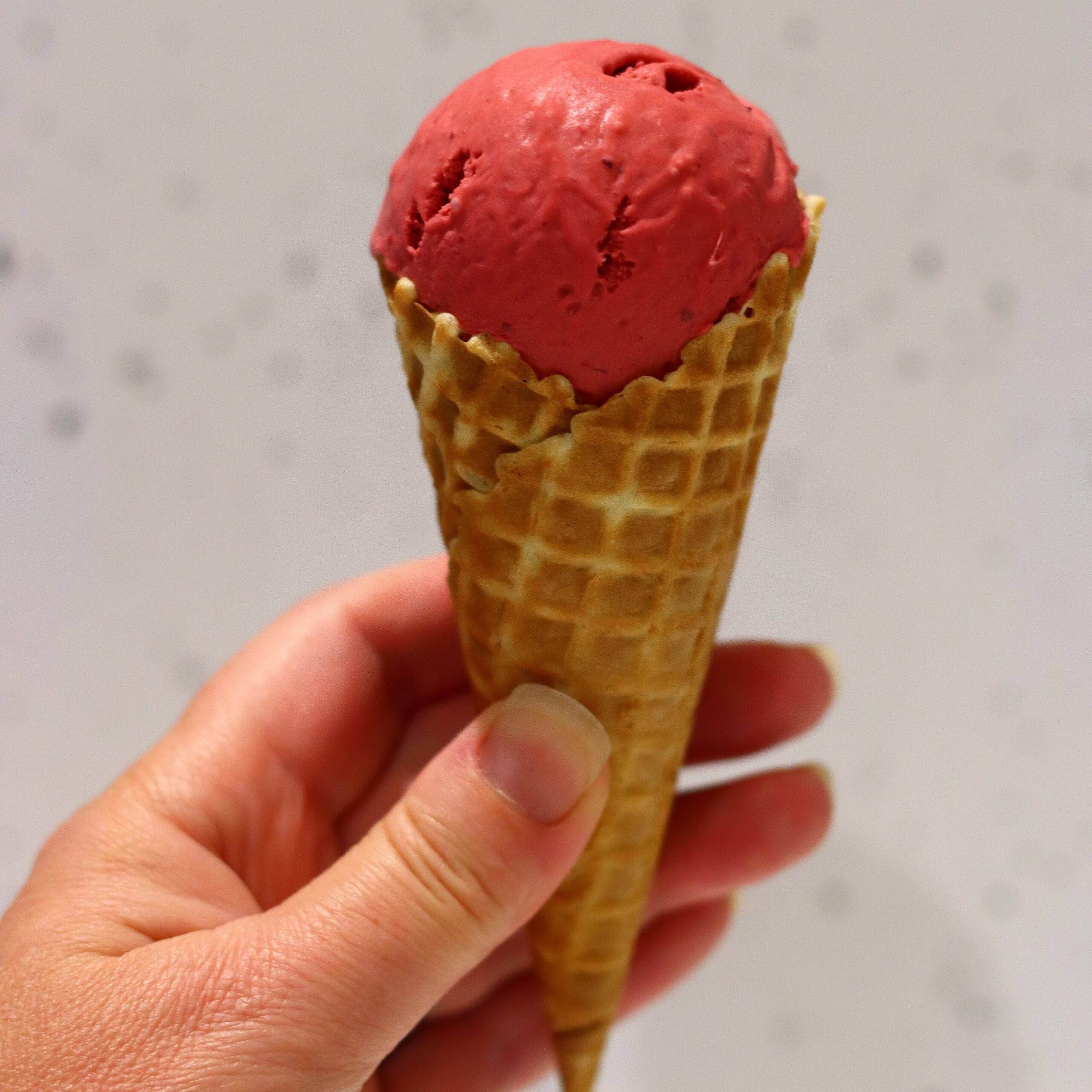 blackberry ice-cream