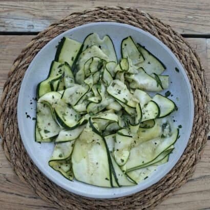 Thumbnail for Quick raw courgette salad